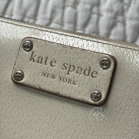Kate Spade Cream Wallet - Picture 6 of 7